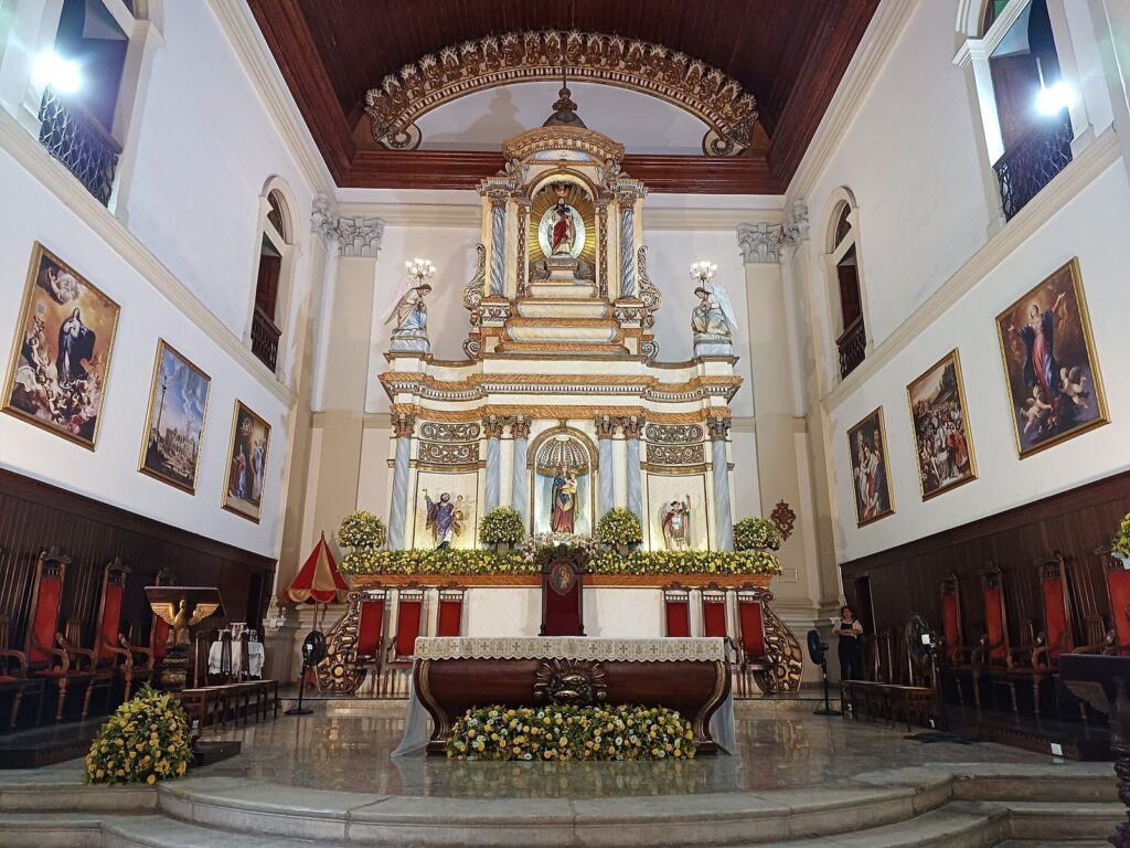 Catedral Basílica de Nossa Senhora das Neves 3 Altar-mor da Catedral Basílica de Nossa Senhora das Neves