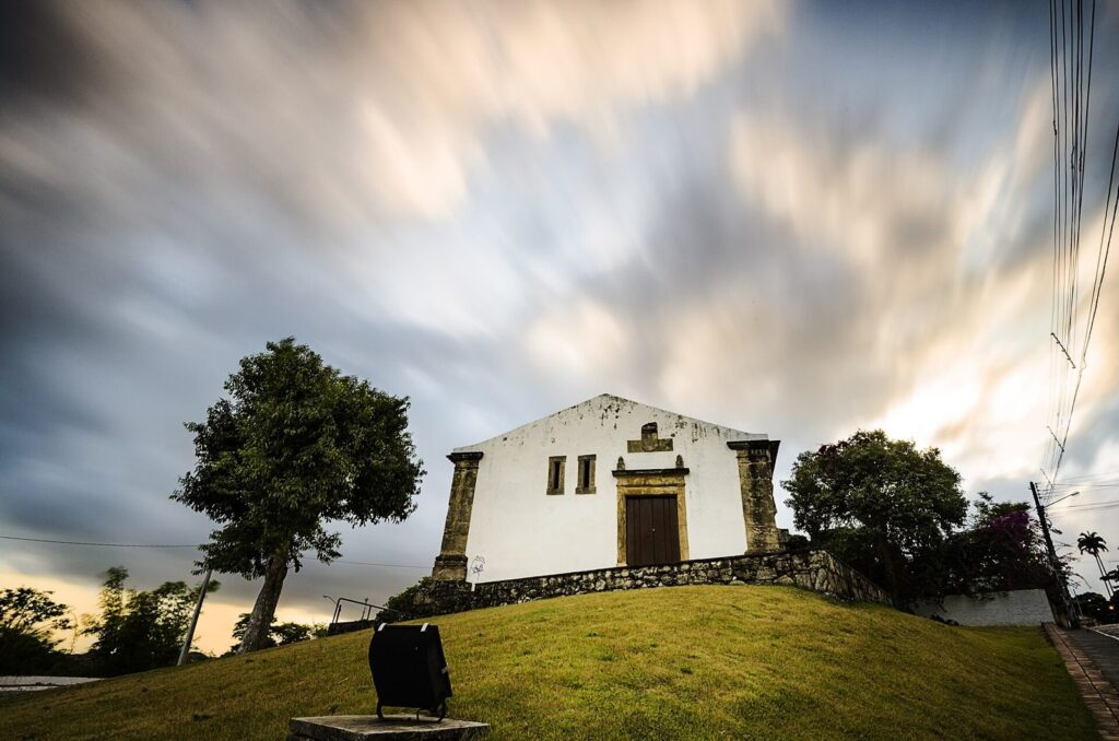 Casa da Pólvora ao entardecer, em João Pessoa